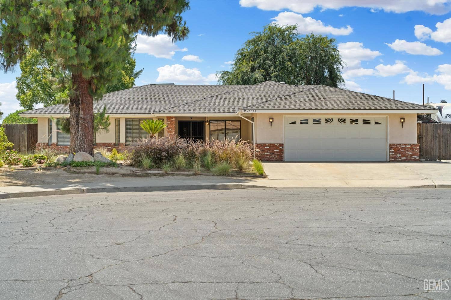 13301 Birkenfeld Avenue — photo 5