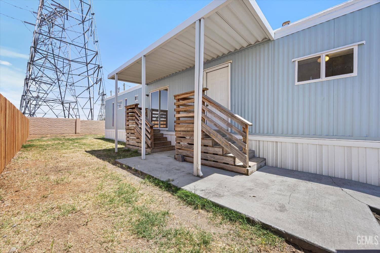 6601 Eucalyptus Drive — photo 4
