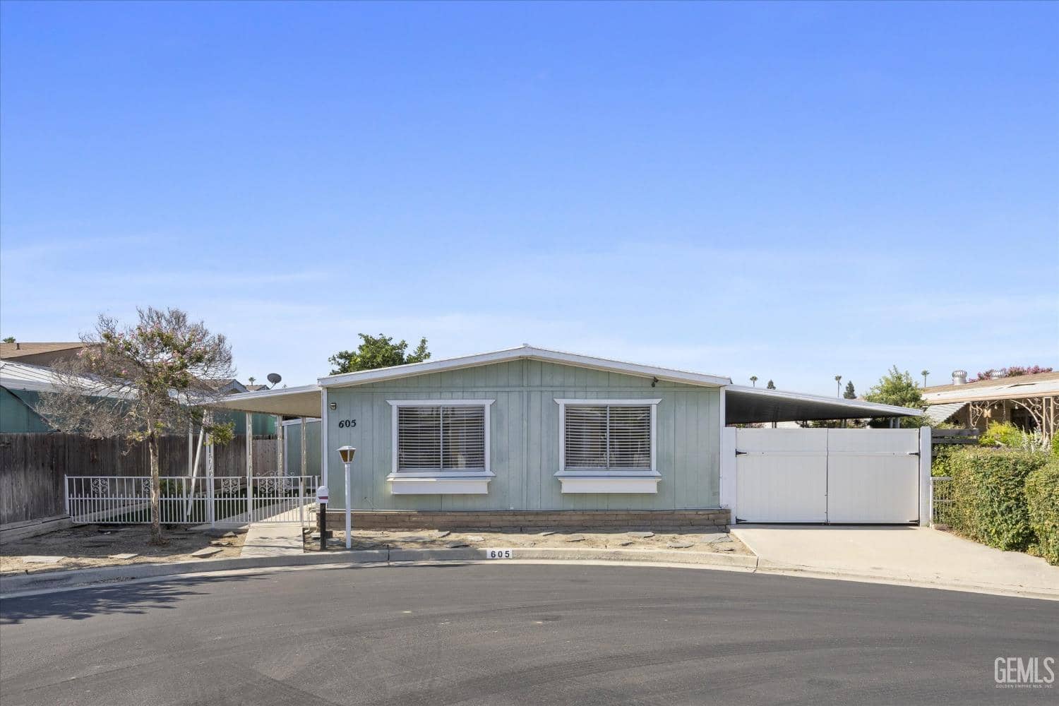 605 46th Street — photo 3