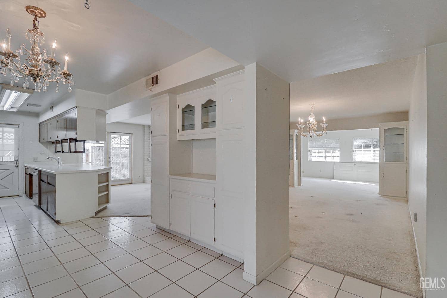 205 Haggin Street — photo 4