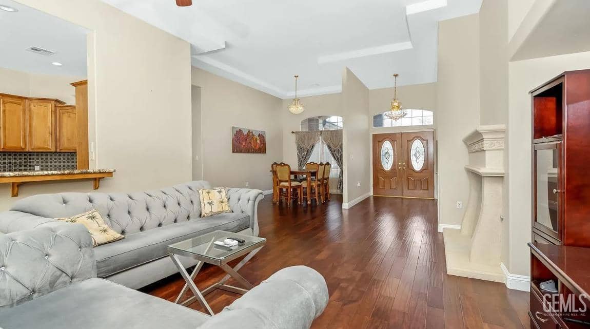 9813 Fitzgerald Drive — photo 4