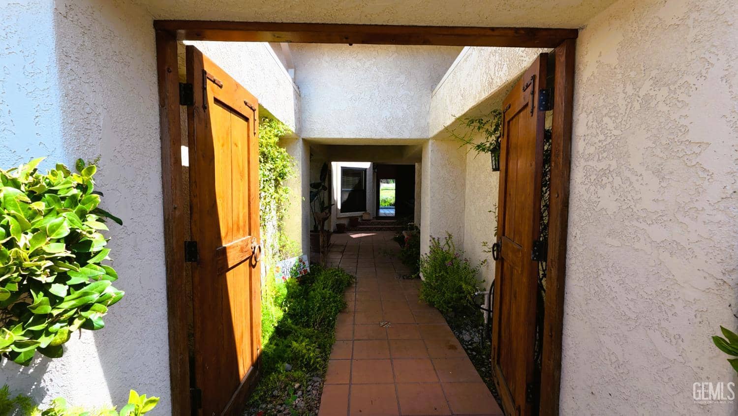 5513 Muirfield Drive — photo 2