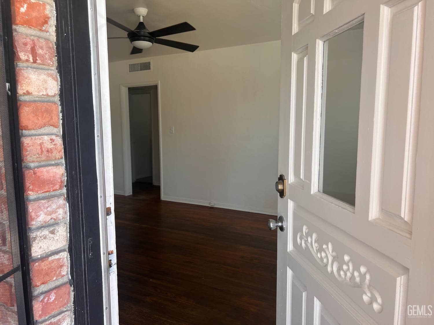2321 Charleston Drive — photo 2