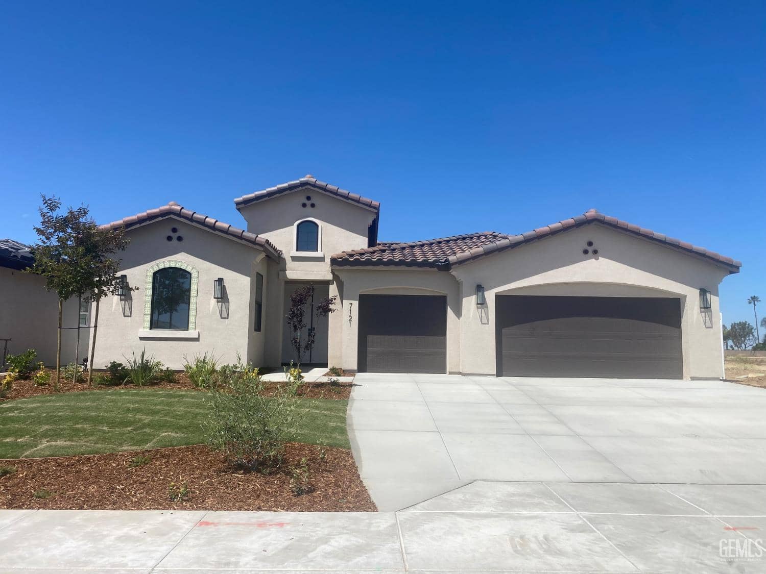 7121 Gladeview Lane