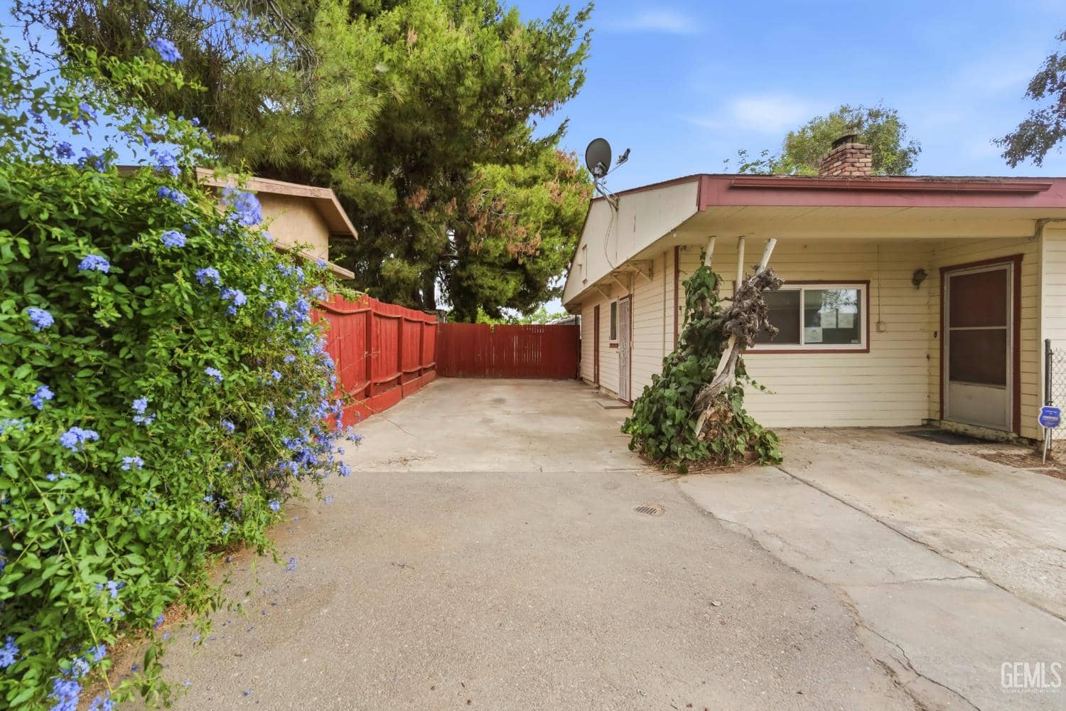 361 Golden Drive — photo 3