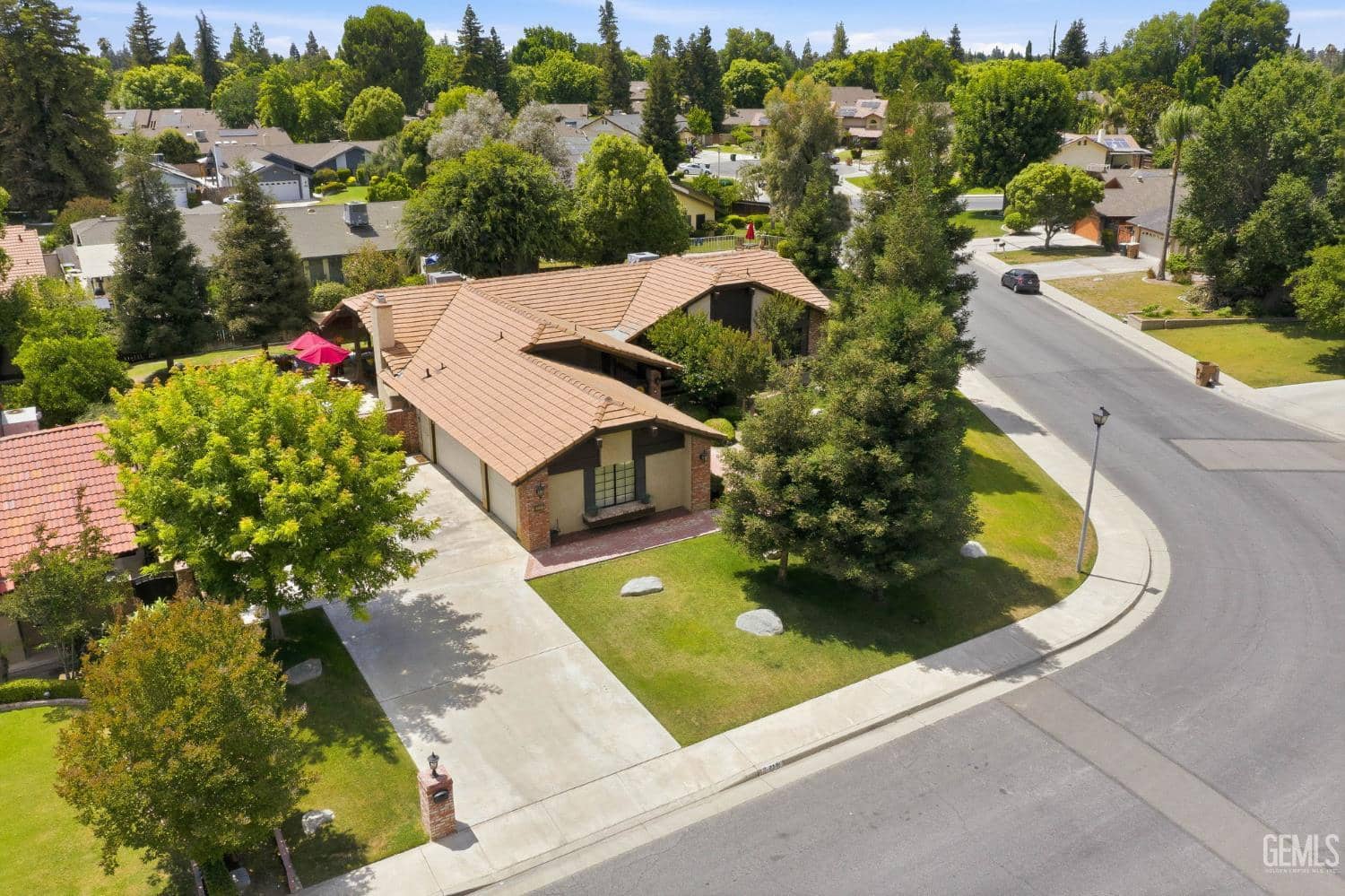 2501 Moffitt Way — photo 2
