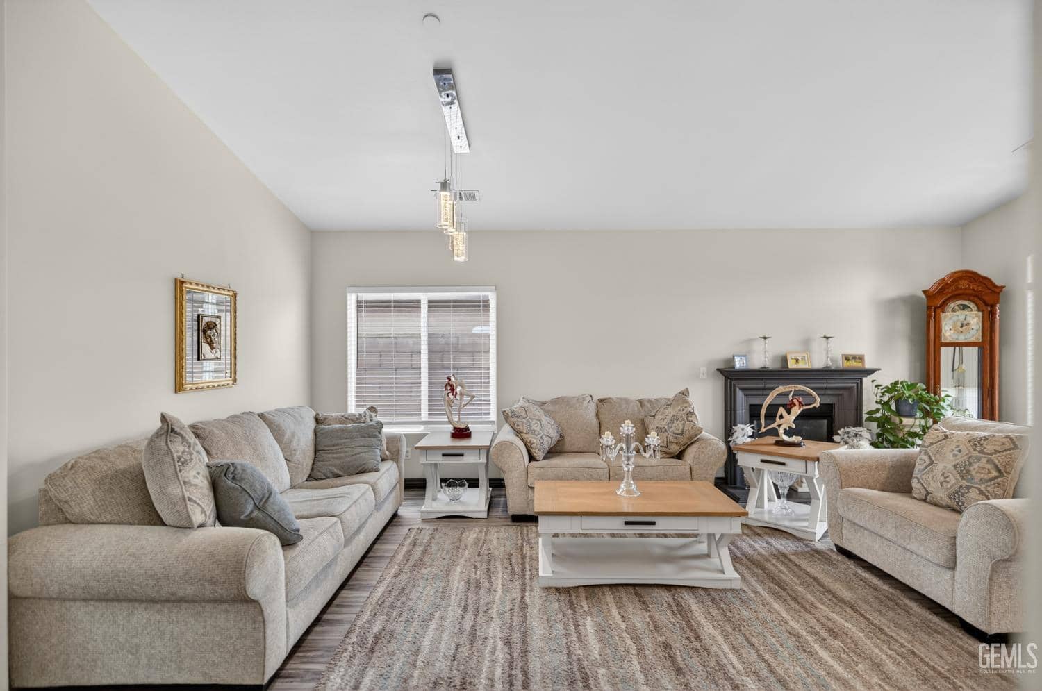 9411 Godiva Avenue — photo 4