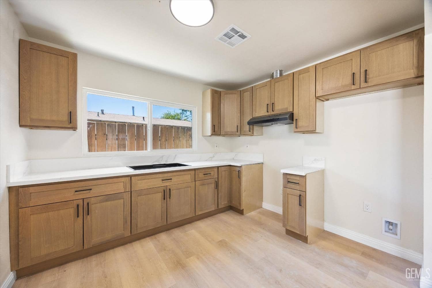 10112 Greenacres Drive — photo 5
