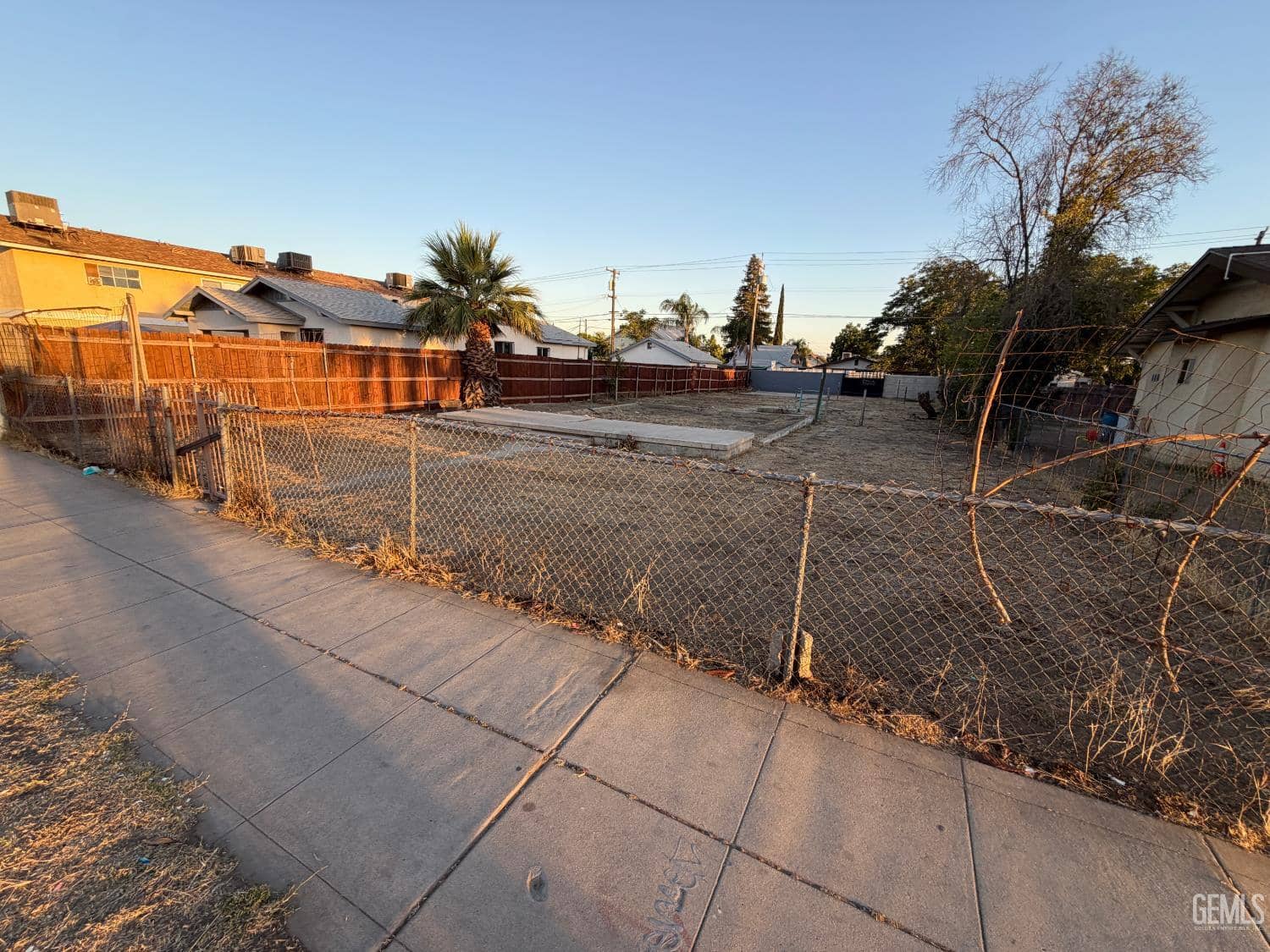 1221 Niles Street — photo 2