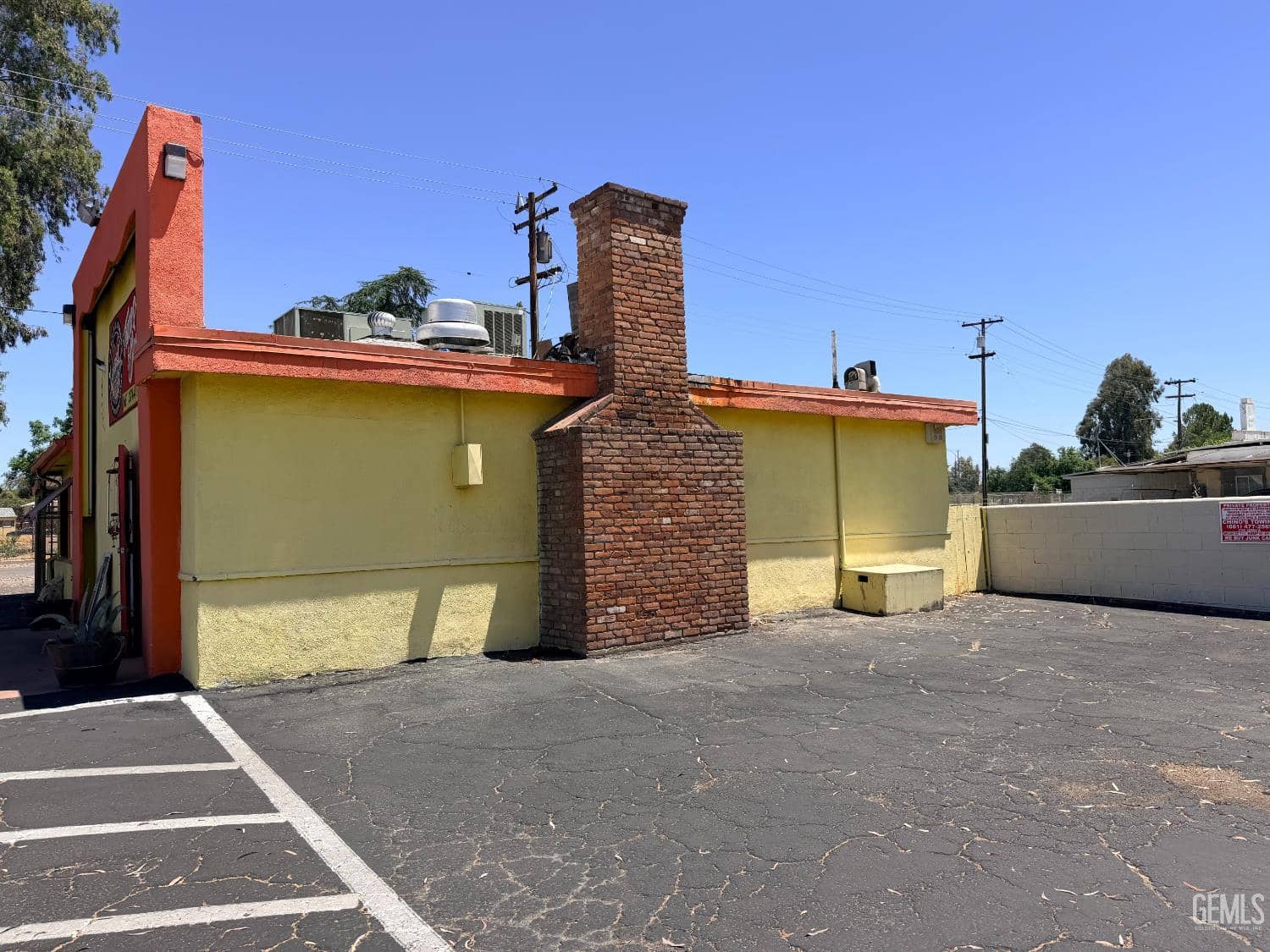 215 Niles Place — photo 3