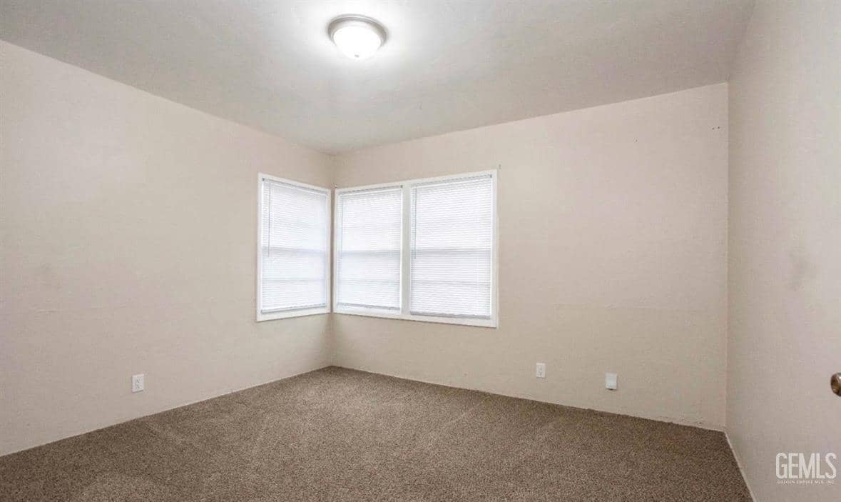 2812 Peerless Avenue — photo 6