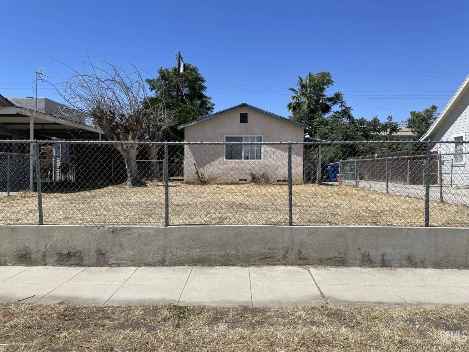 414 El Tejon Avenue