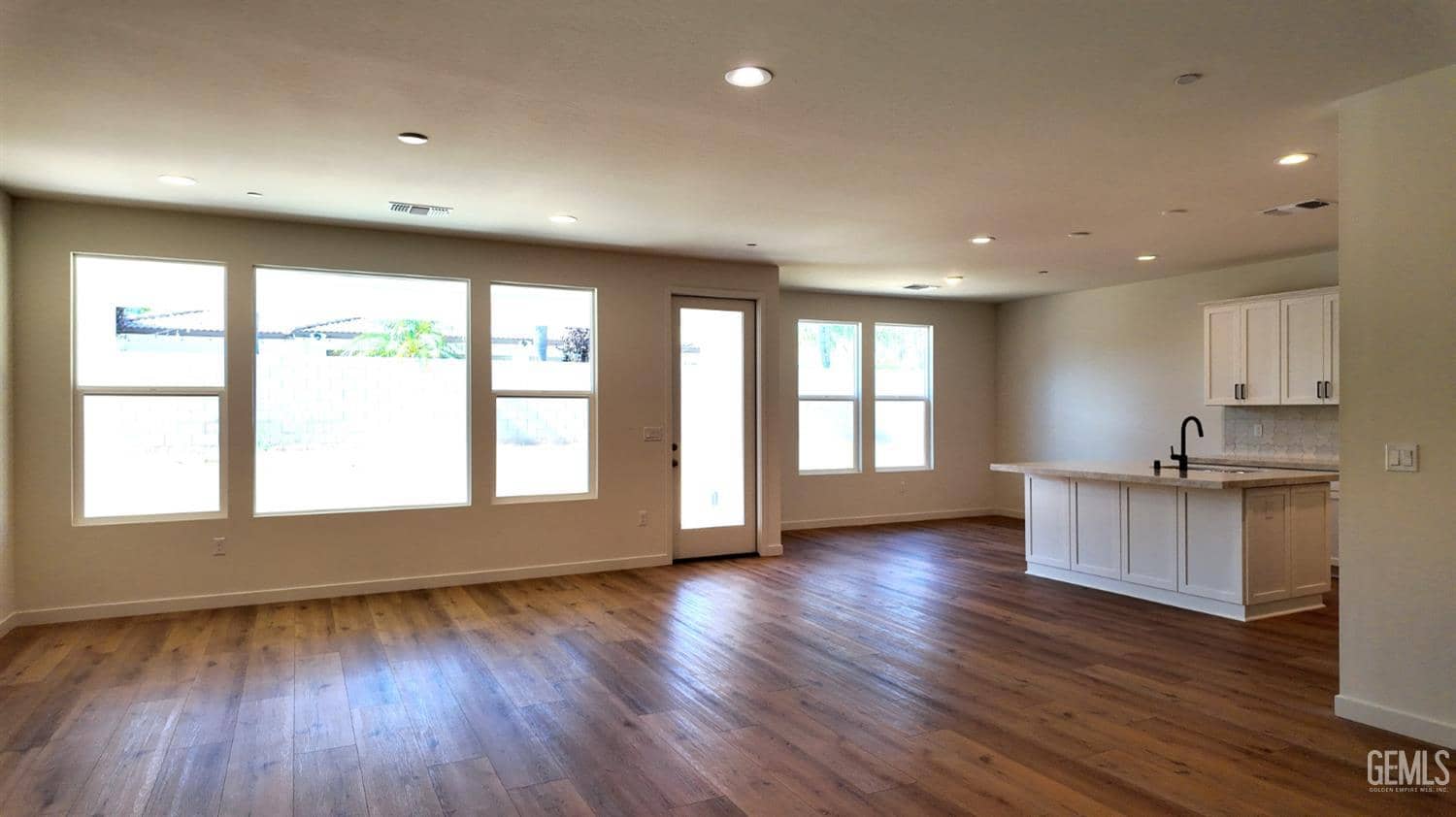 14717 Alpenglow Street — photo 2
