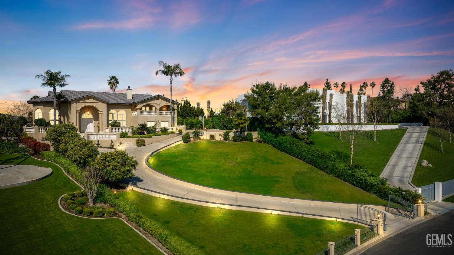 3916 Pinehurst Drive