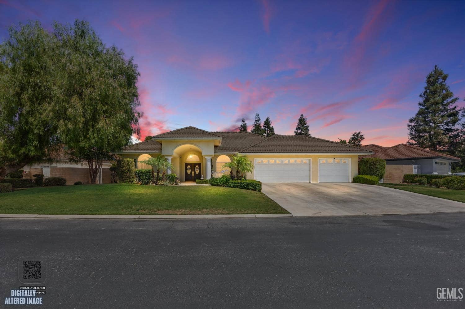 4205 Palisades Circle