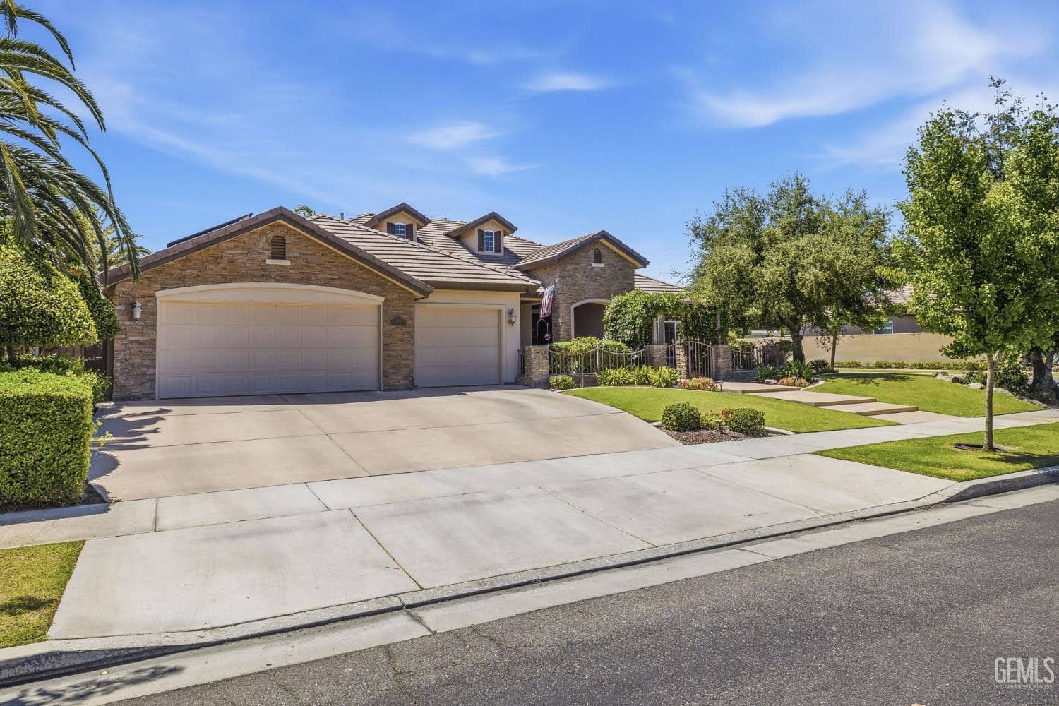 403 Stone Cross Drive — photo 5