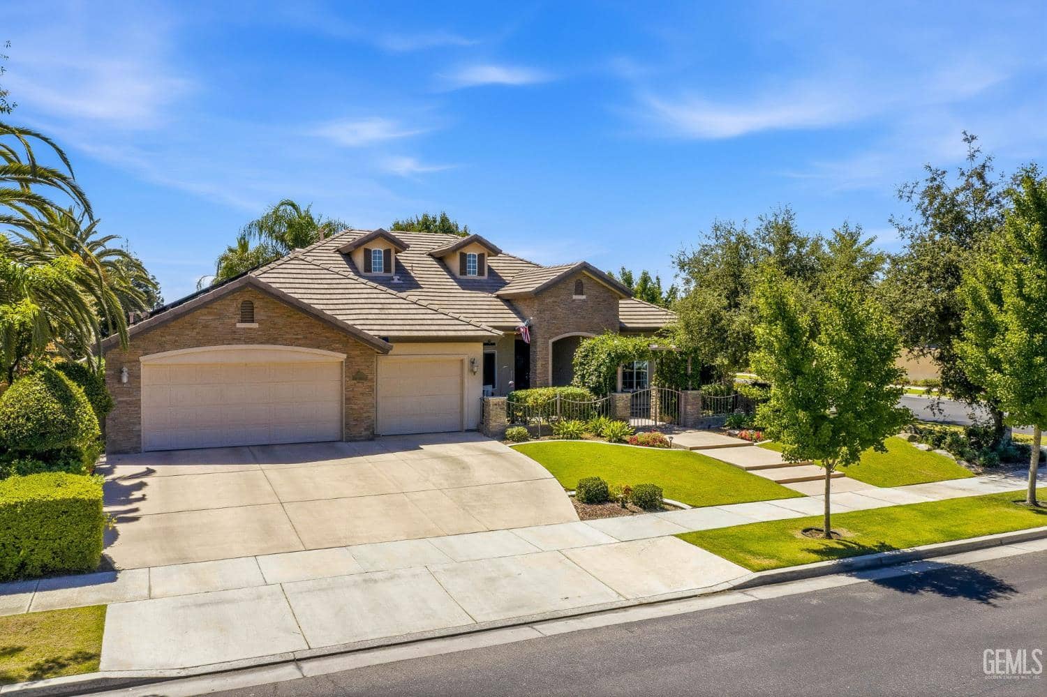 403 Stone Cross Drive — photo 3