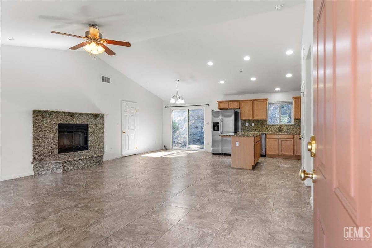 25340 Deertrail Drive — photo 4
