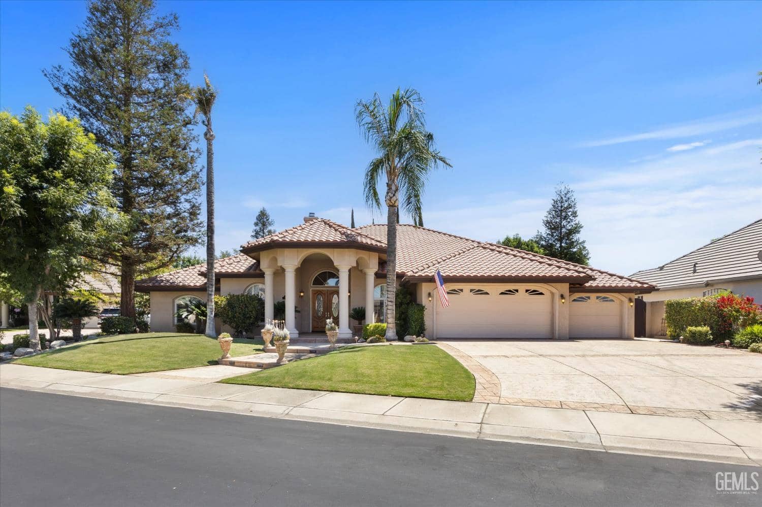 4618 Islands Drive — photo 3
