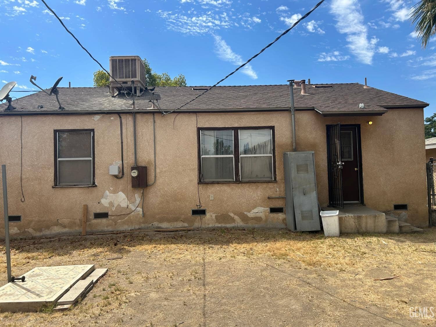 211 S Brown — photo 3