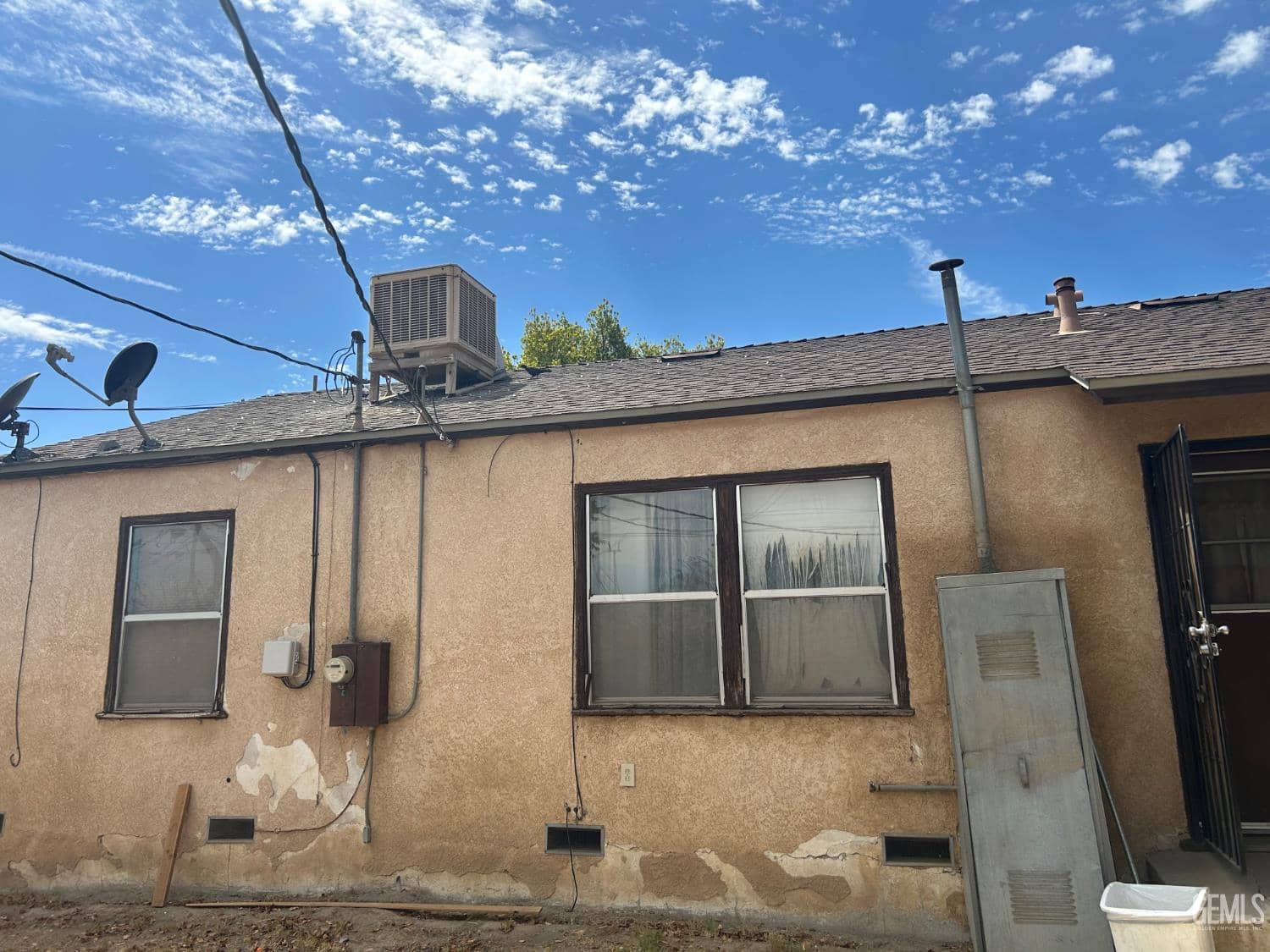 211 S Brown — photo 4