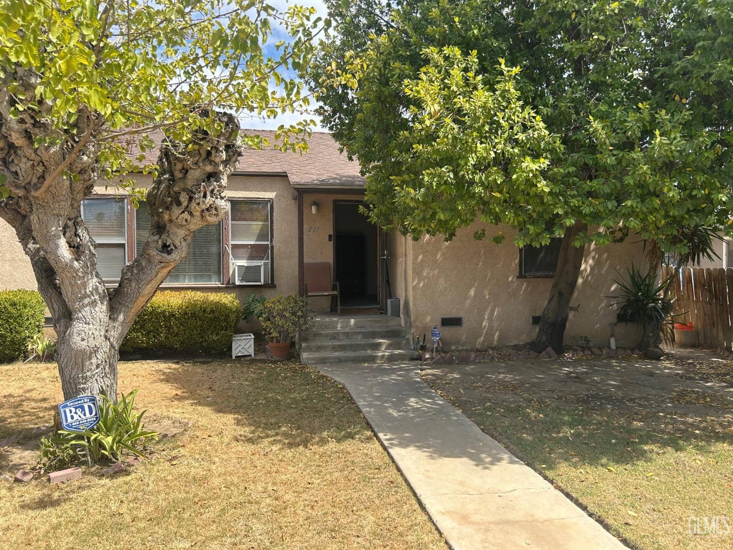 211 S Brown