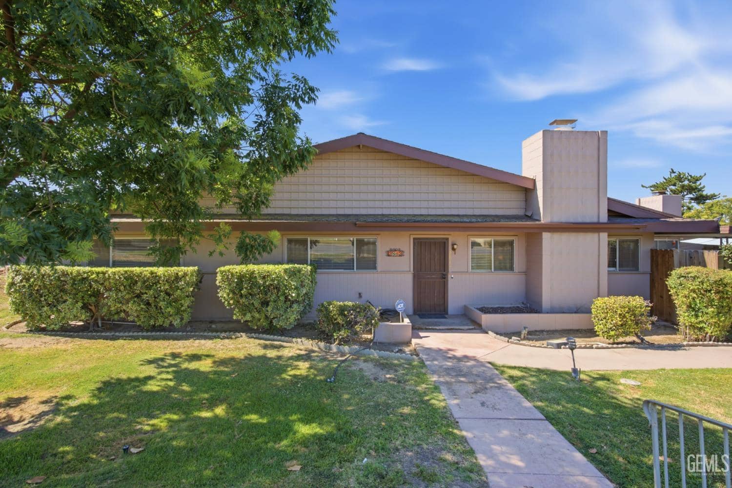 2813 Summit Circle — photo 2