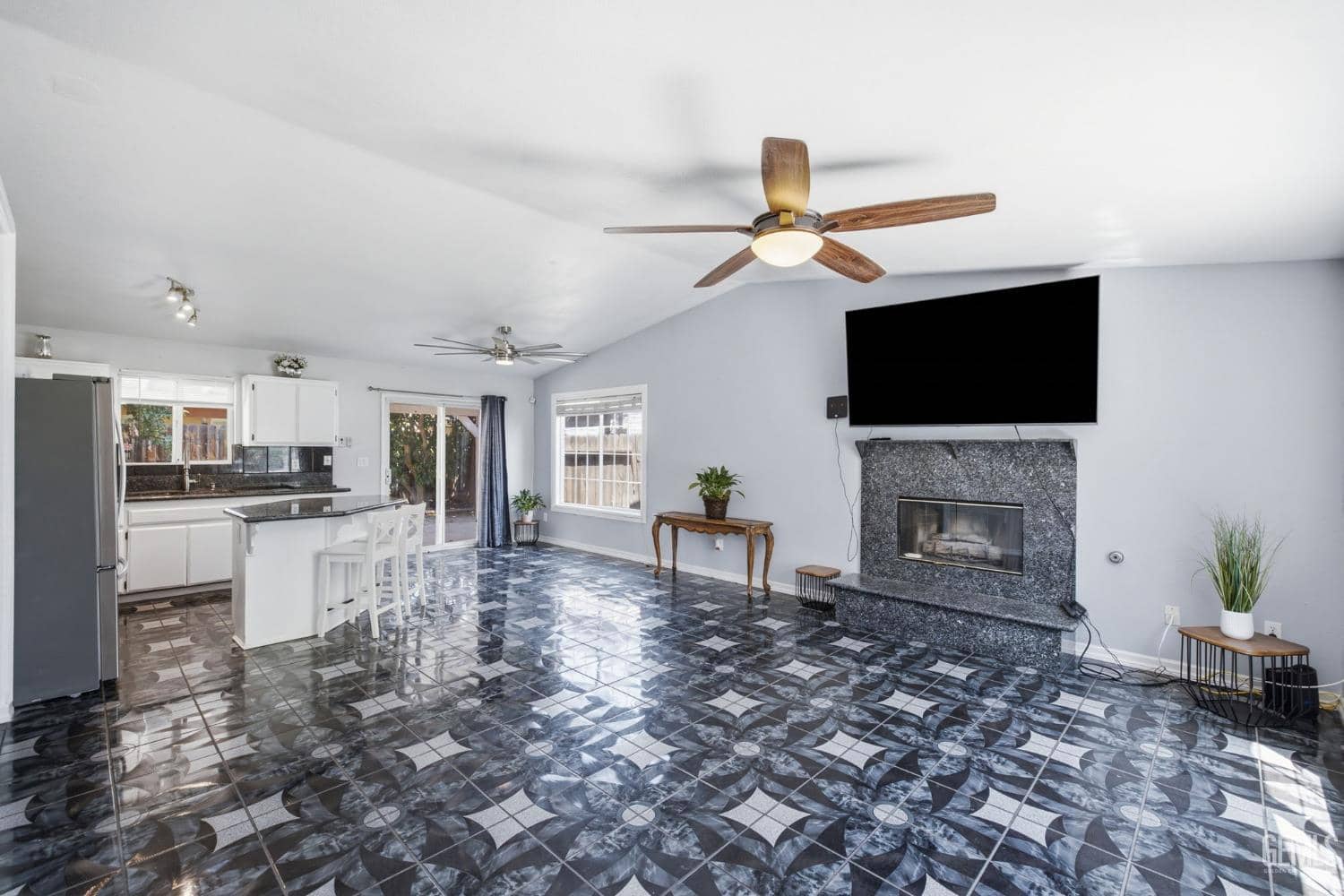 316 El Fuerte Avenue — photo 6