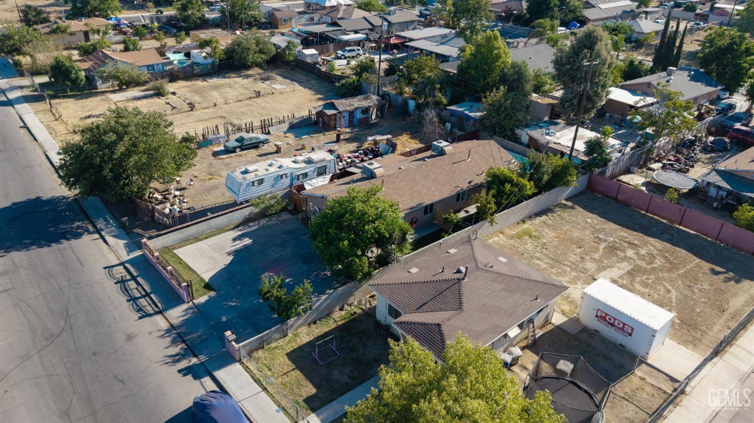 902 Collins Way — photo 4
