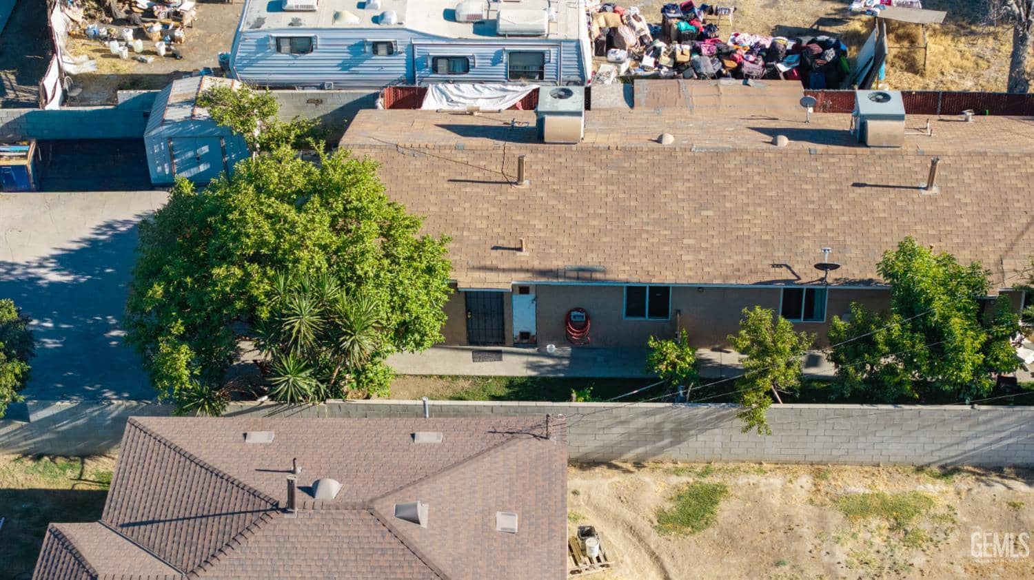902 Collins Way — photo 2