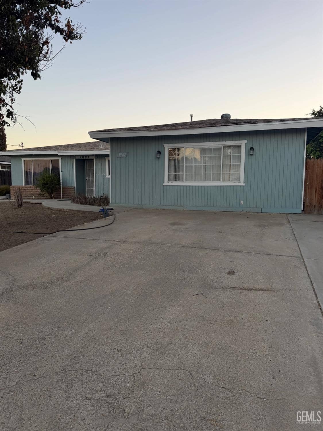5907 Stacey Street — photo 4