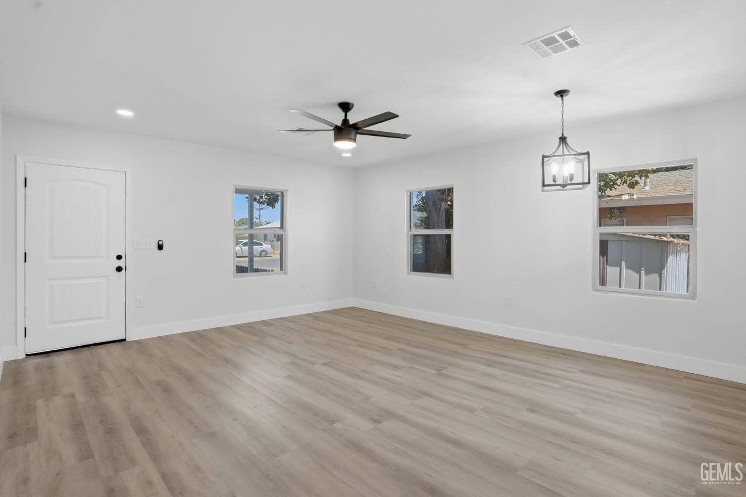 707 Lincoln Avenue — photo 5