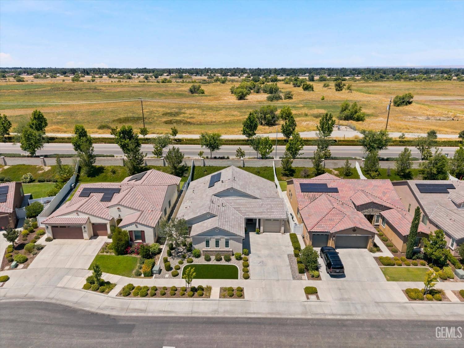 13710 Pixton Avenue — photo 5