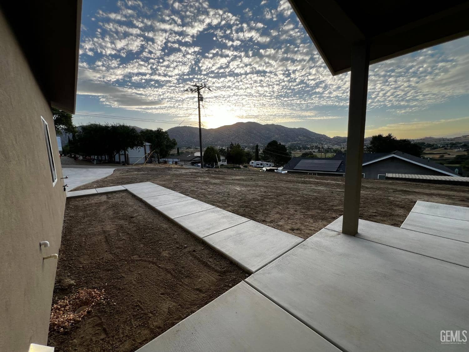 22330 Fontana Street — photo 5