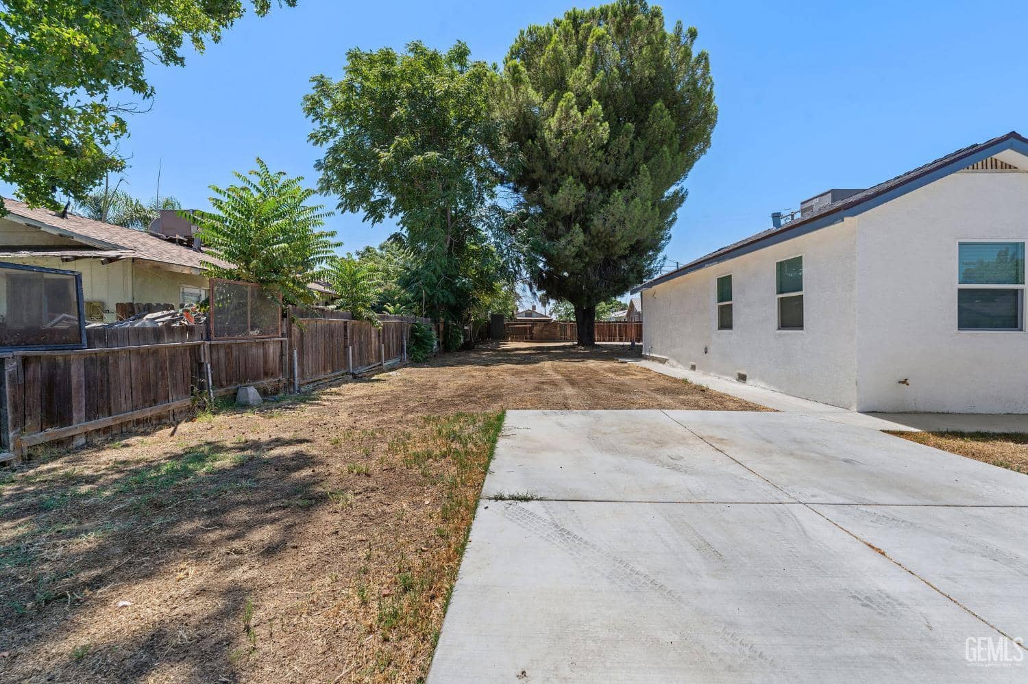 203 E Belle Avenue — photo 4