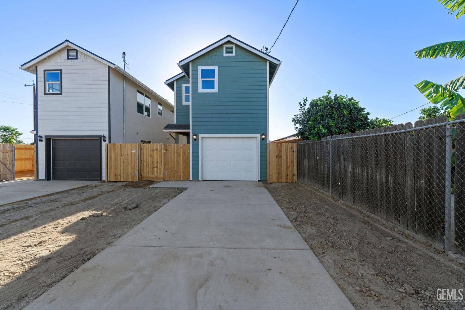 340 S Owens Street — photo 2