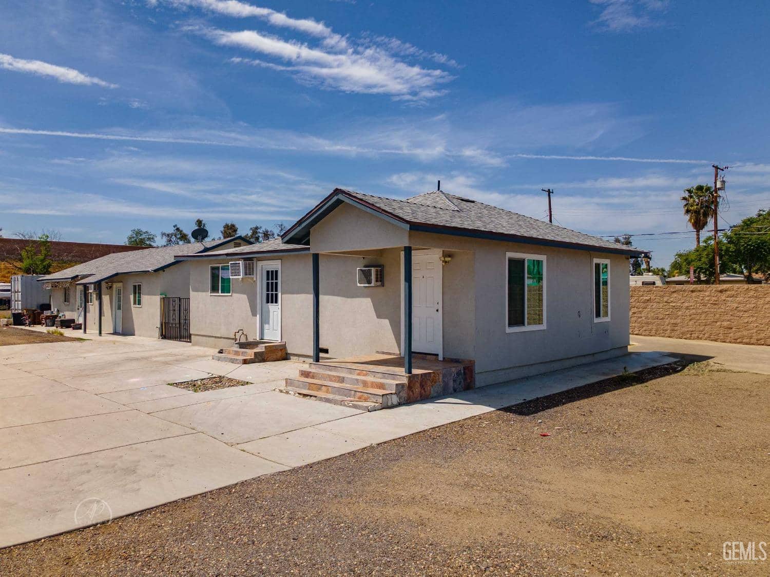 911 E Brundage Lane — photo 4