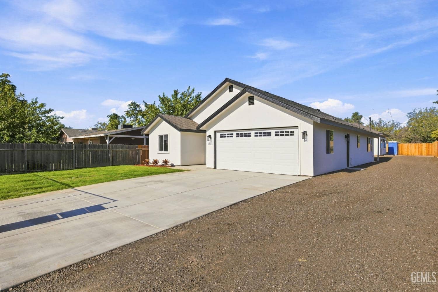 2109 Mahoney Street — photo 2