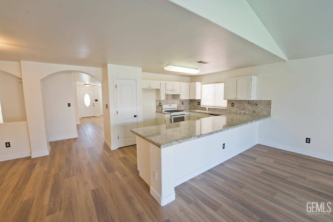 404 Gandola Drive — photo 5