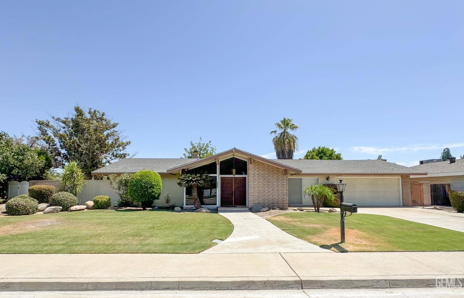 2004 Birchwood Court