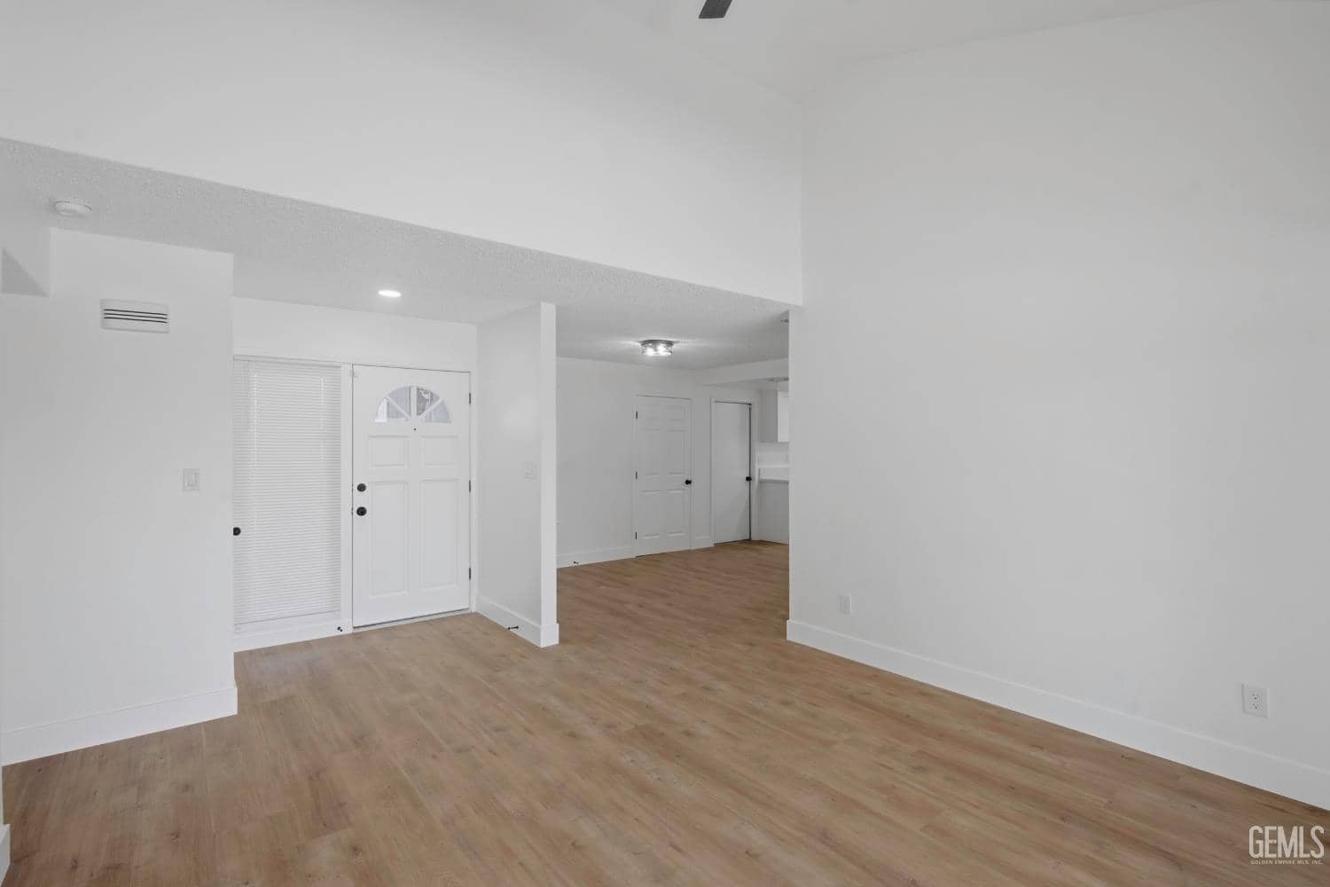 6200 Summerfield Drive — photo 4