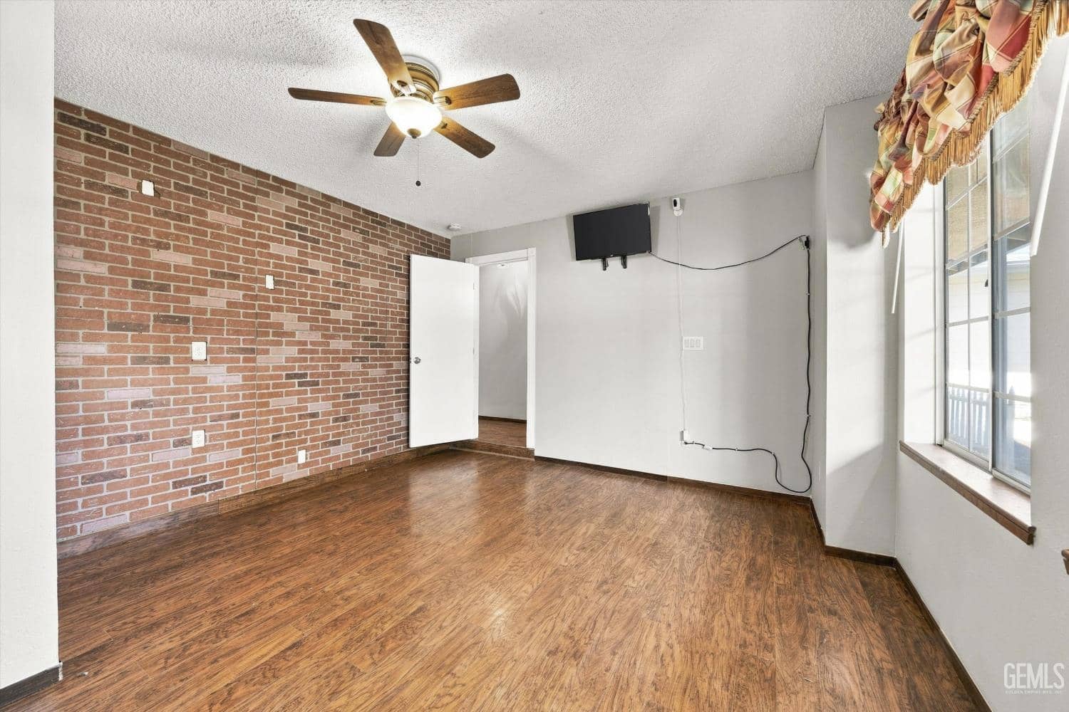 22005 Tiny Court — photo 6