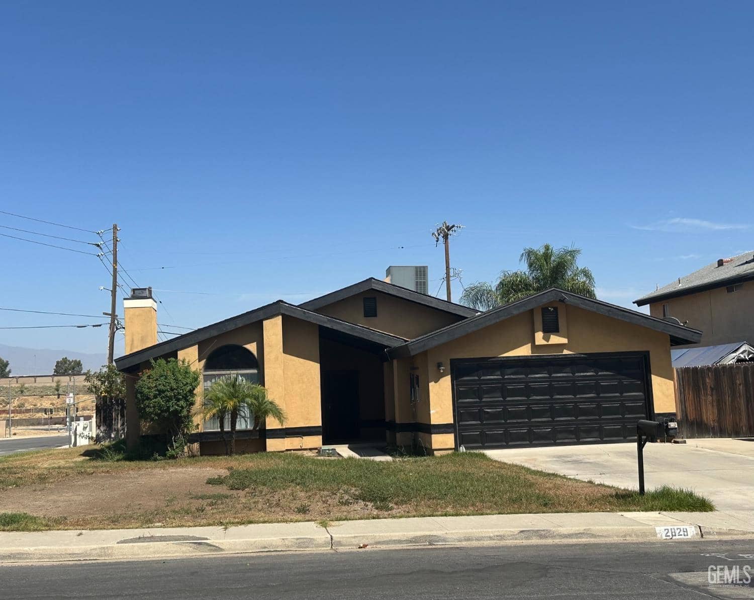 2829 Ravall Street — photo 2