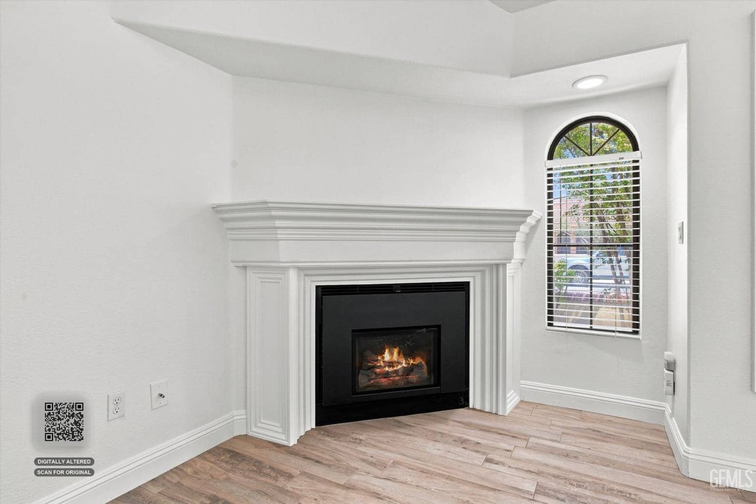 8112 Chaucer Street — photo 5