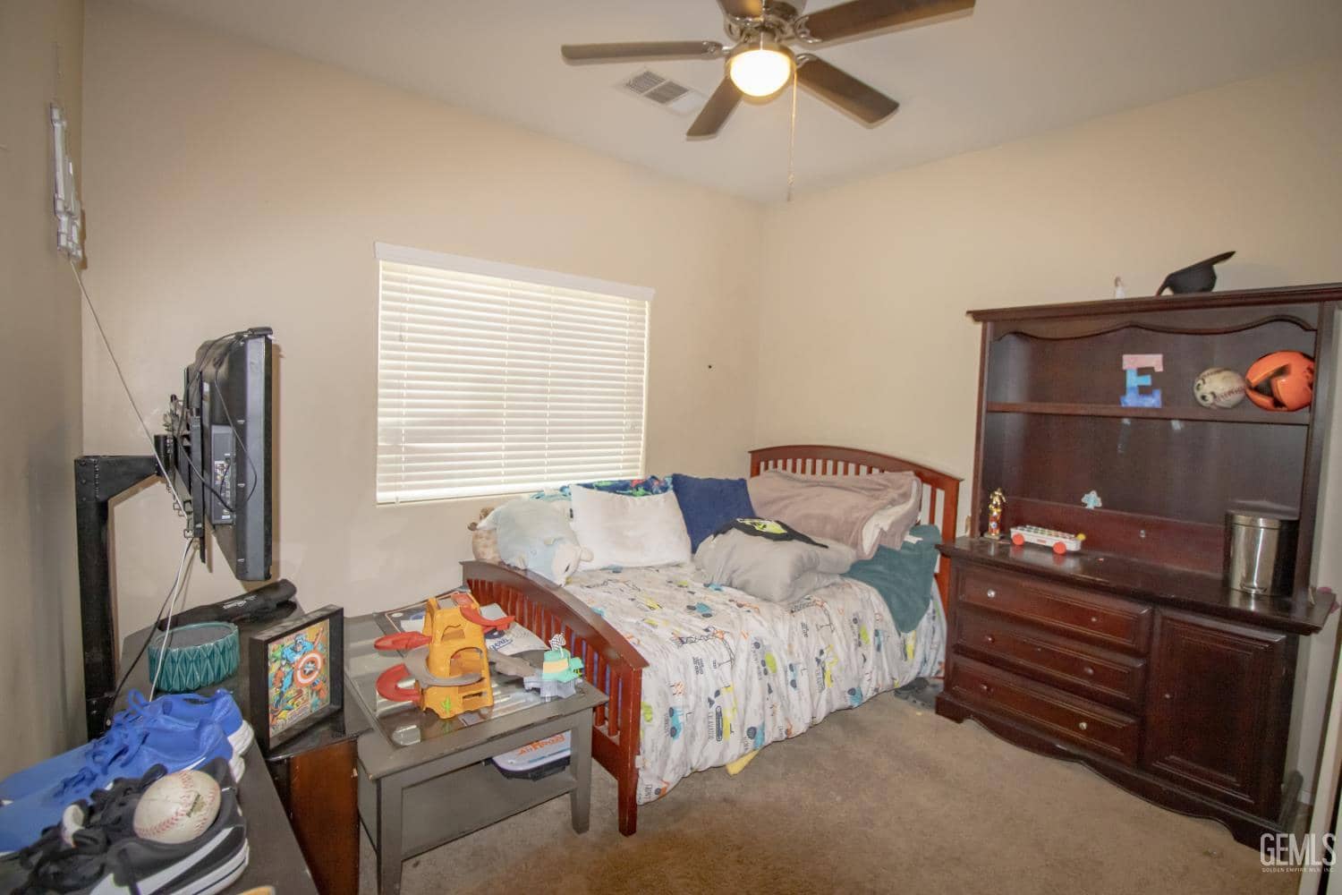 319 Count Fleet Way — photo 6