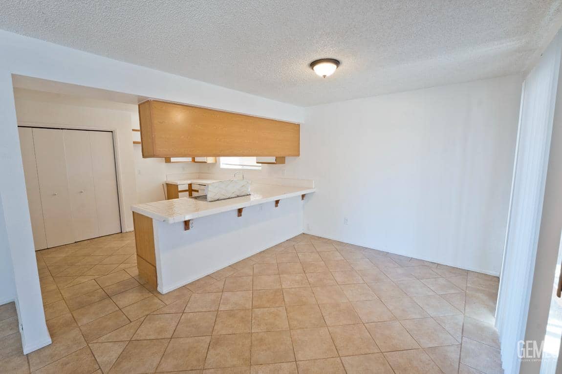 6513 Pine View Drive — photo 3