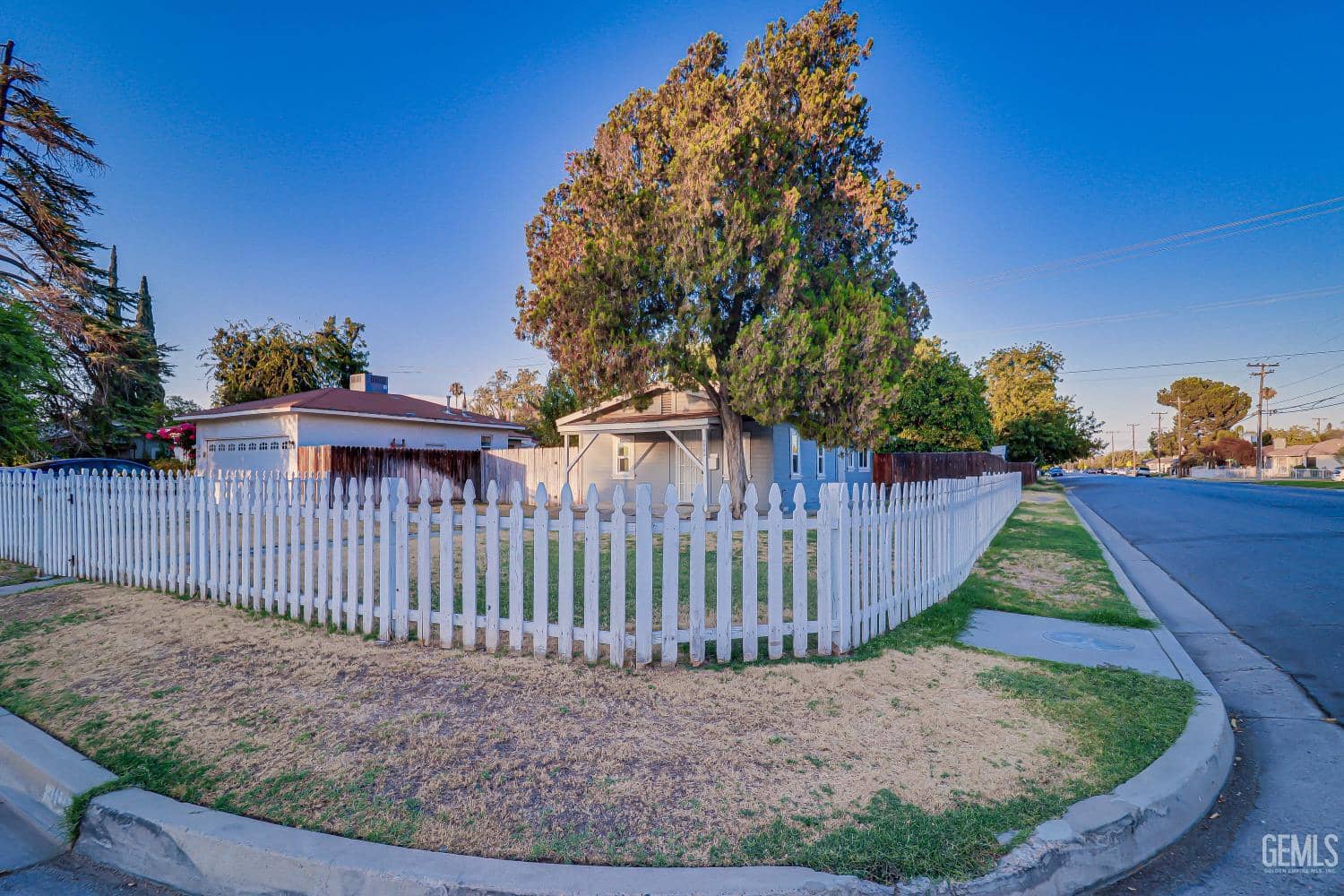 400 Cypress Street — photo 4