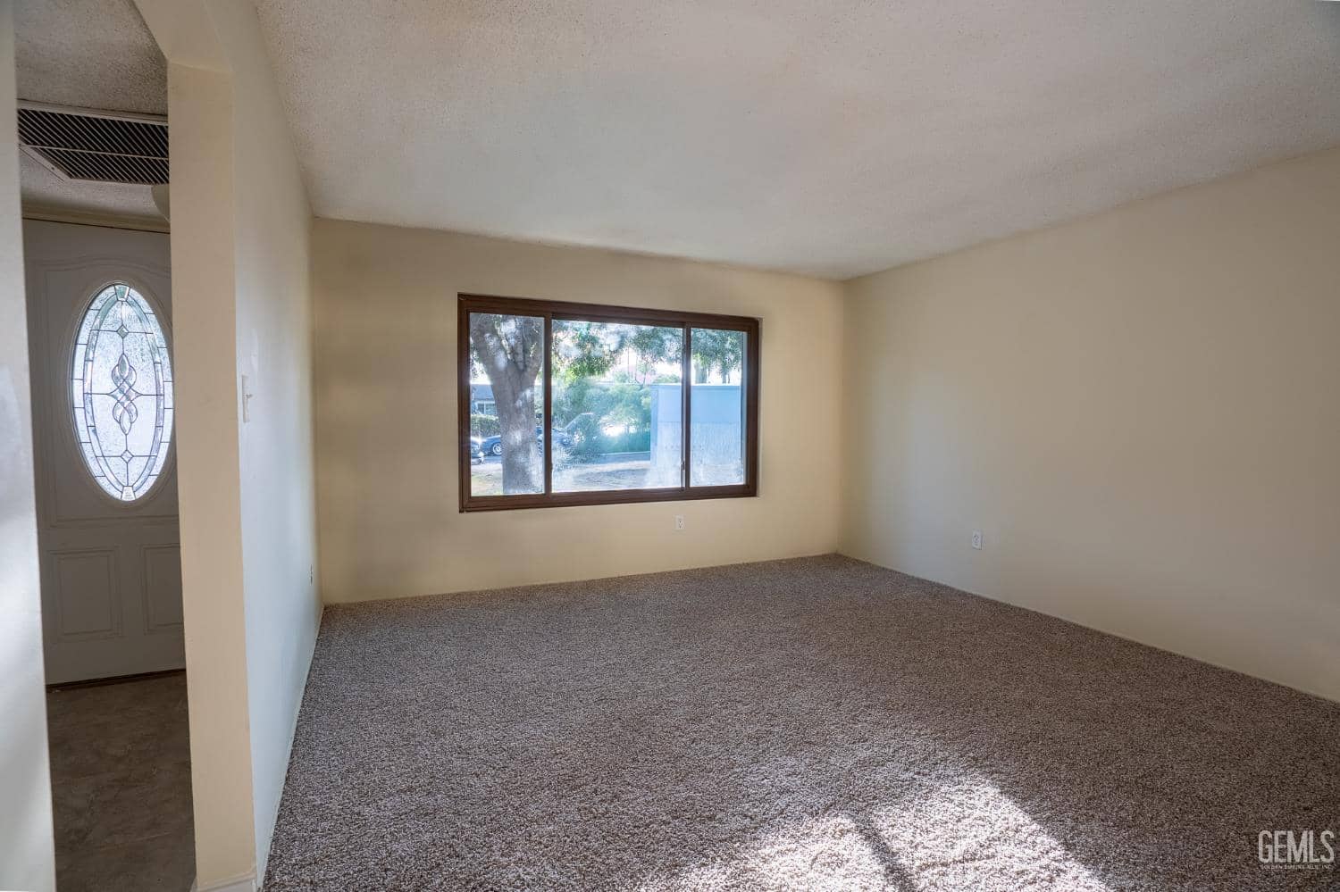 5804 Chandler Way — photo 4