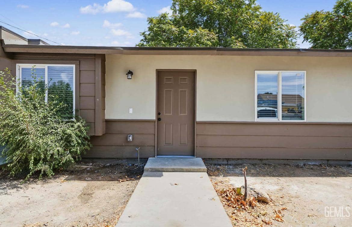 1211 Alta Vista Drive — photo 2