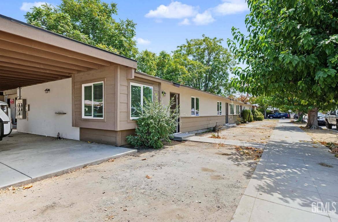 1211 Alta Vista Drive